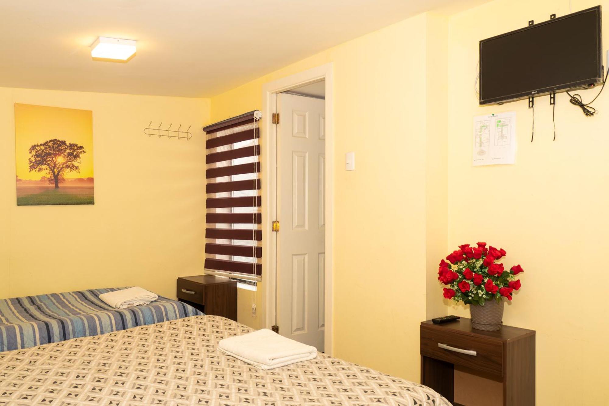 Hostal Del Tuto Punta Arenas Exterior photo